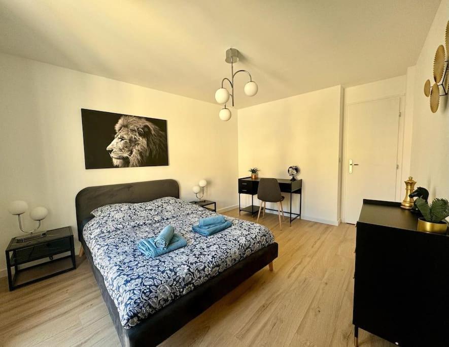 Appartement Lumineux Avec Terrasses Le Luc Luaran gambar